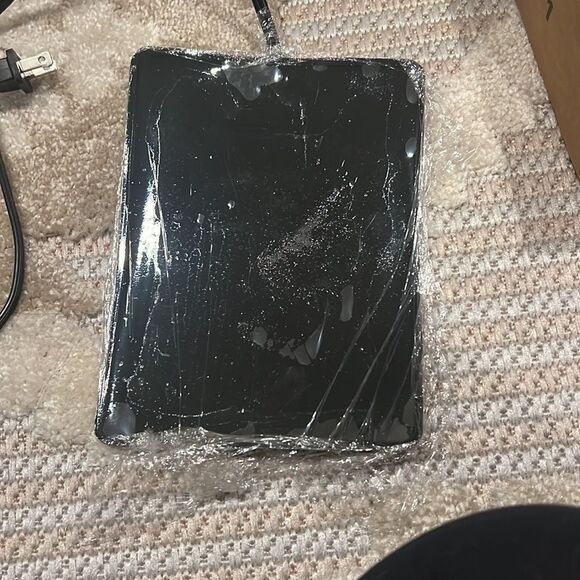 Zoomed under tank heating pad - Picture 3 of 3